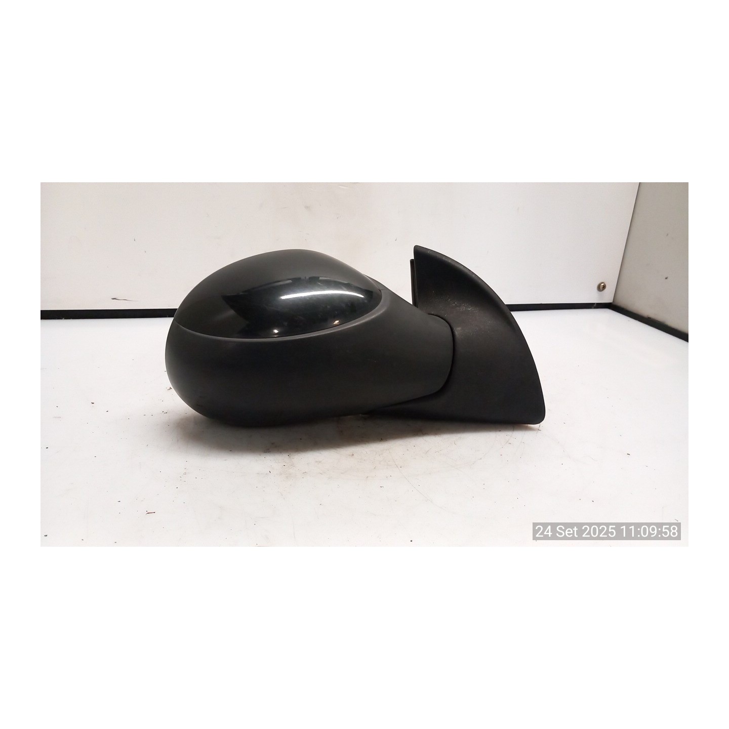 RETROVISORE EST. REGOLAZ. ELETTR. C/RIBALTAMENTO ELETTRICO DX. 092 PEUGEOT 1007 (04/05-06/10) KFV 815314