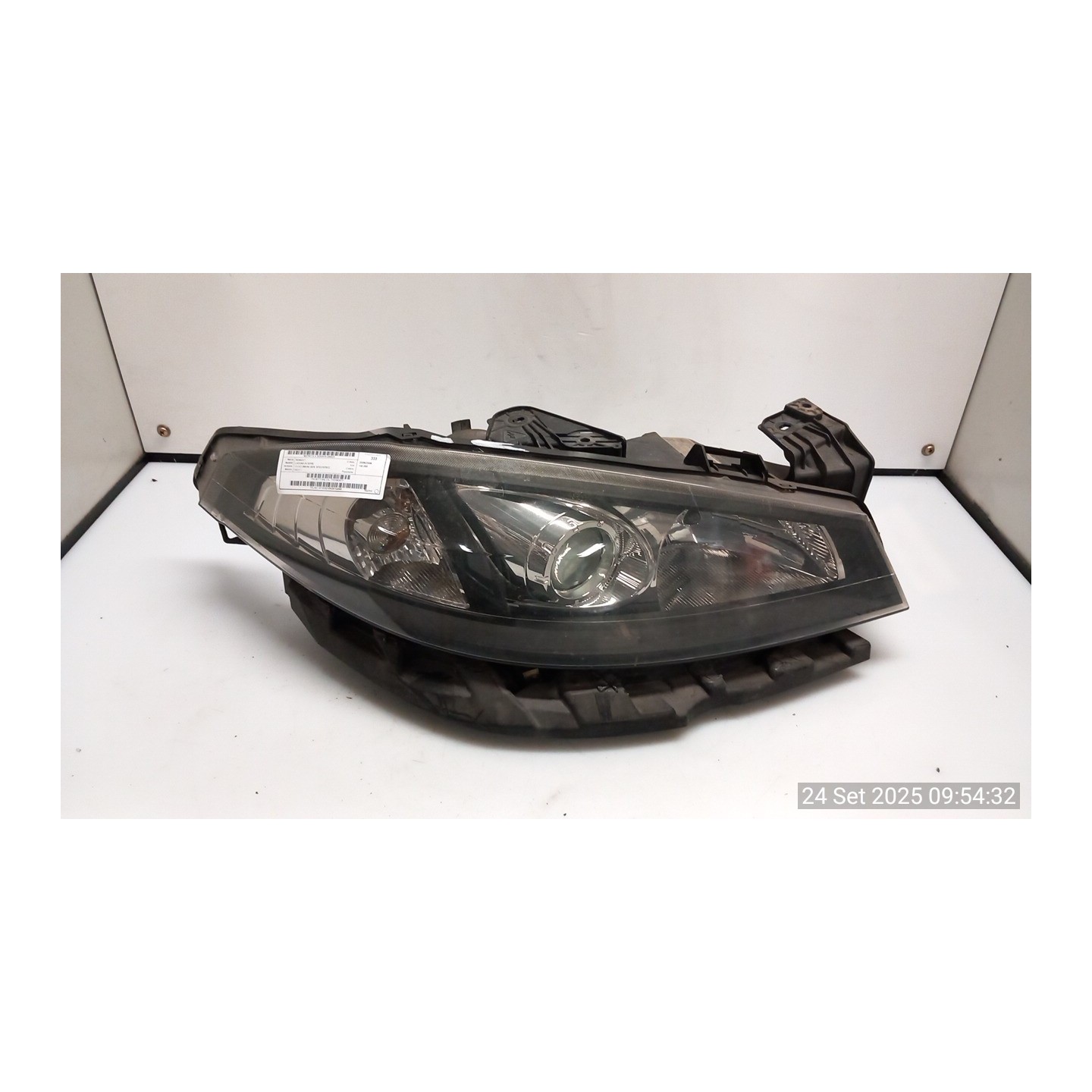 PROIETTORE DX. 023 RENAULT LAGUNA 2A SERIE (03/05-09/07) F9Q17 7701061671