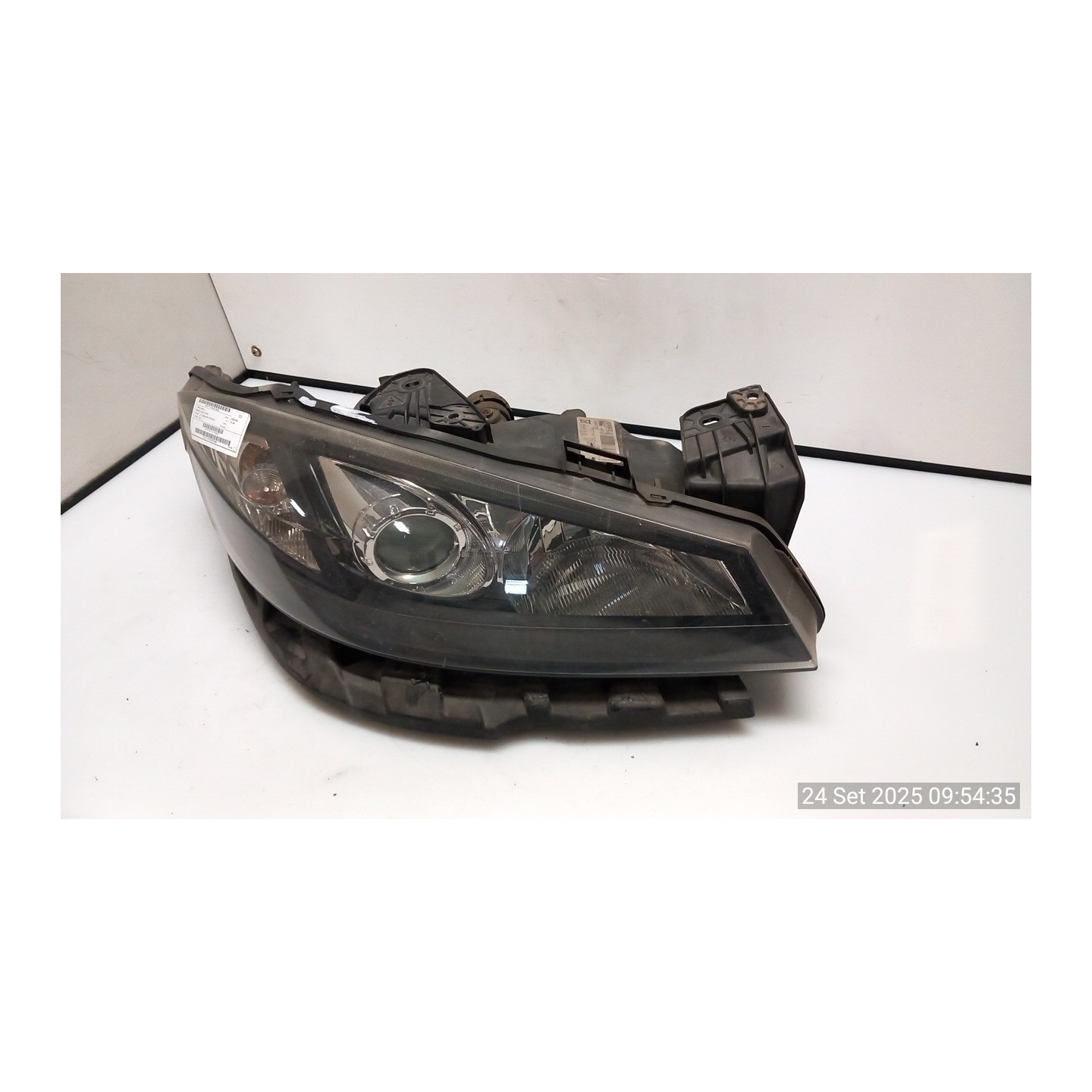 PROIETTORE DX. 023 RENAULT LAGUNA 2A SERIE (03/05-09/07) F9Q17 7701061671