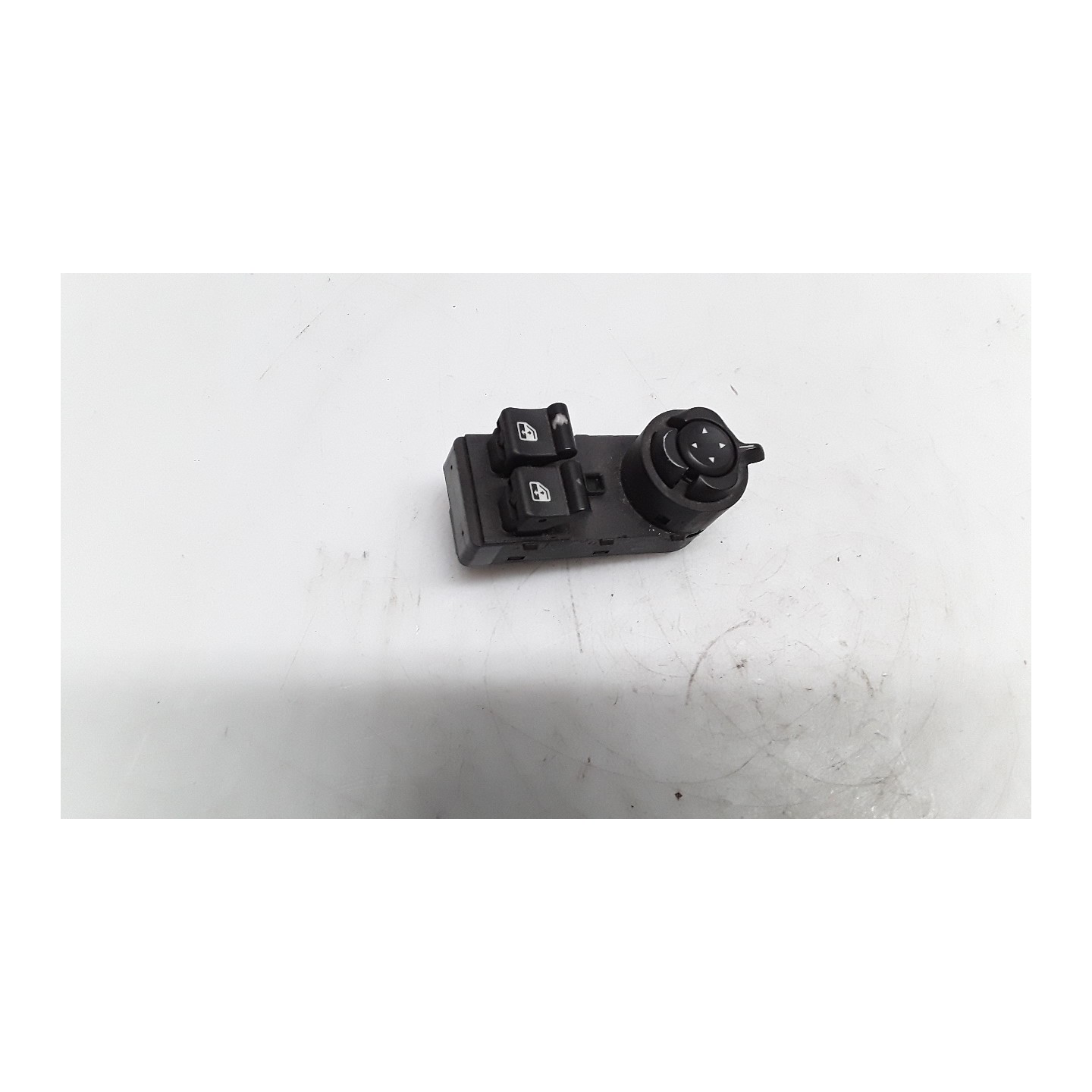 BLOCCO COMANDI ALZACRISTALLI E RETROVISORI EST. C/RETR.EST.RIPIEG.ELETTR.SBRIN 058 ALFA ROMEO MITO (X6) (06/08-06/11) 199B1000 