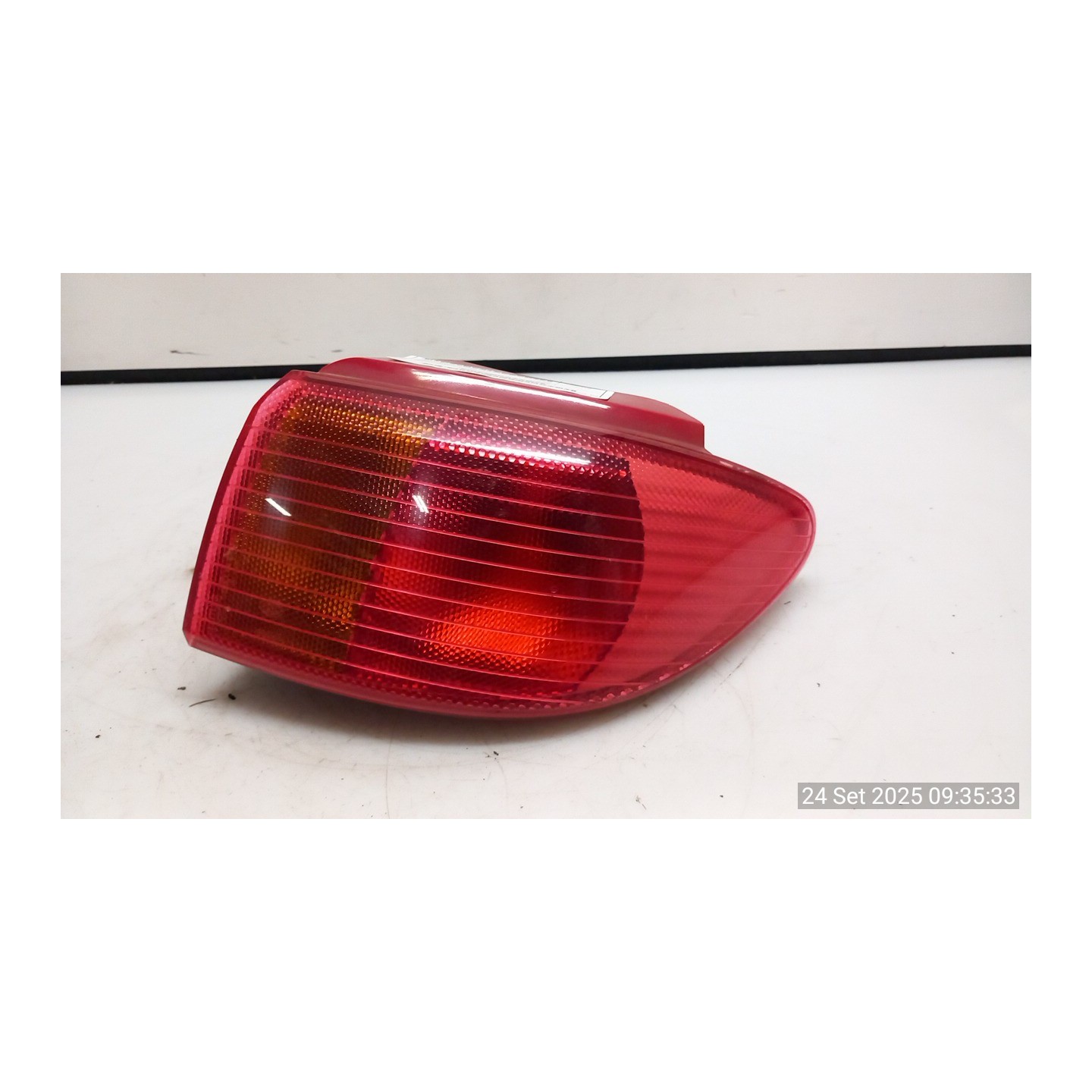 FANALE POST. PARTE EST. DX. 010 MAZDA MAZDA 2 1A SERIE (02/03-08/07 FUJA DD1051170H