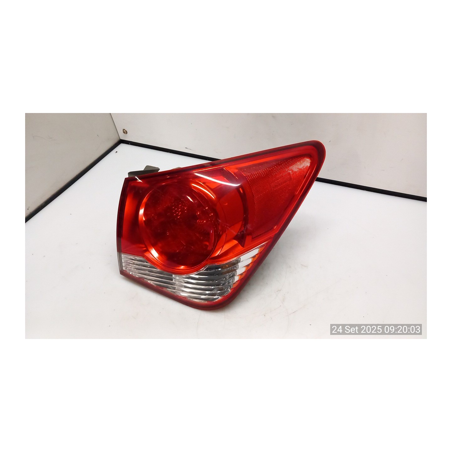 FANALE POST. PARTE EST. DX. 037 CHEVROLET (DAEWOO) CRUZE (J300) (04/09-12/14) Z20D1 95393942