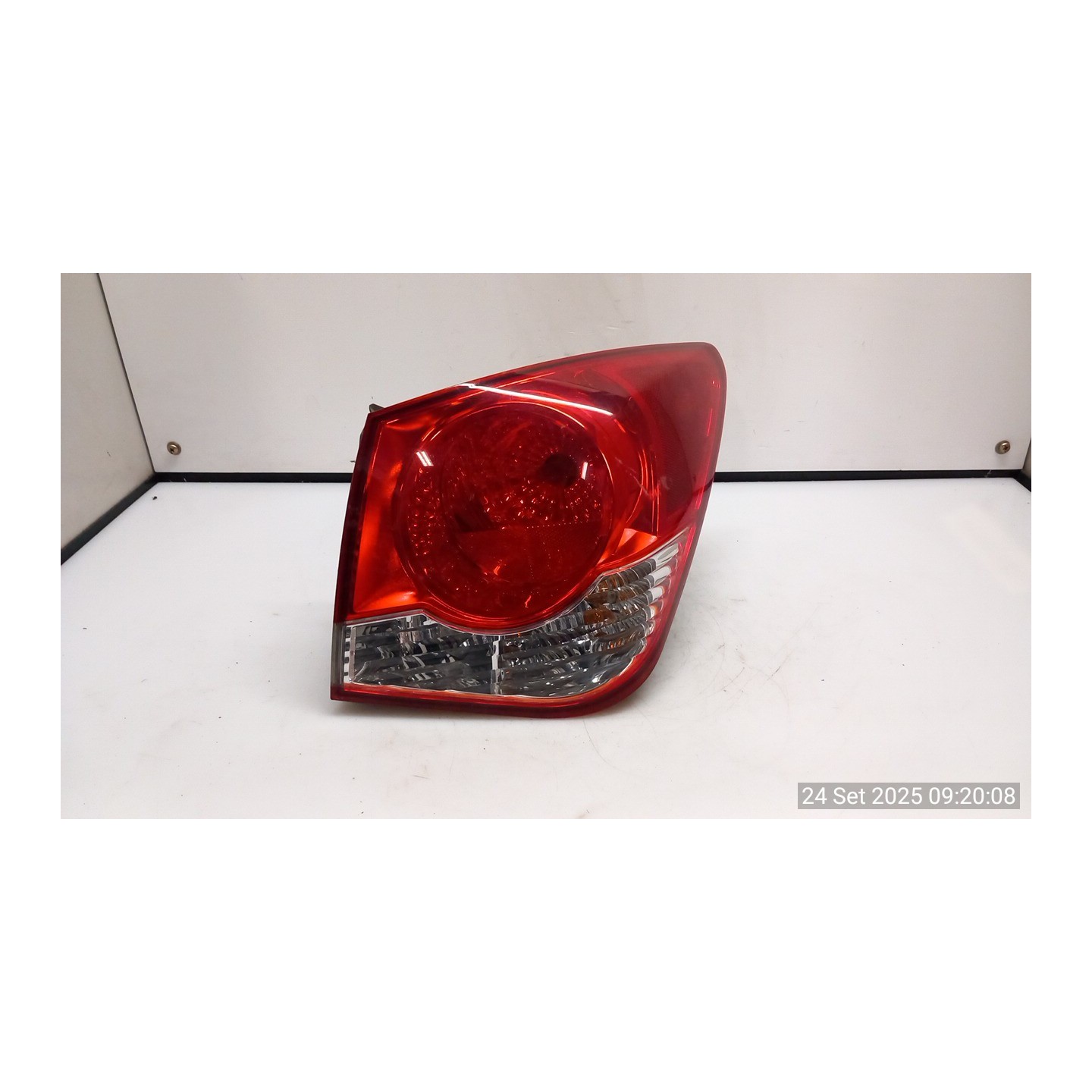 FANALE POST. PARTE EST. DX. 037 CHEVROLET (DAEWOO) CRUZE (J300) (04/09-12/14) Z20D1 95393942