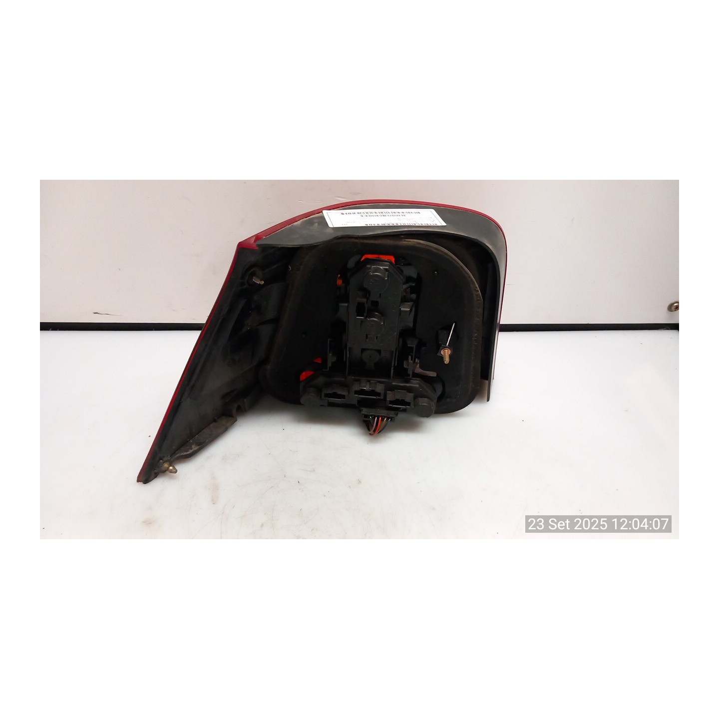 FANALE POST. OSCURATO DX. 114 VOLKSWAGEN GOLF (1J) (09/97-03/06) AZD 1J6945096T