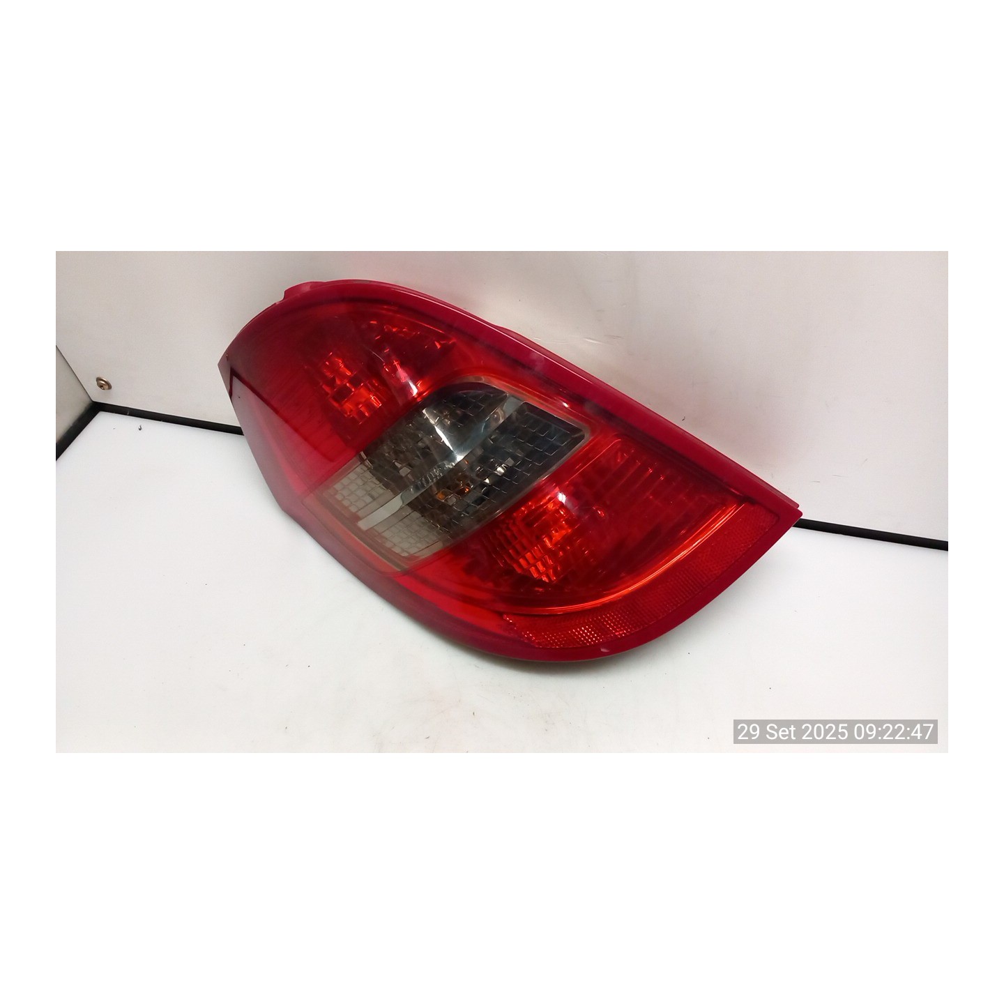 FANALE POST. P/AVANTGARDE DX. 164 MERCEDES-BENZ CLASSE A (W/C169) (07/04-04/13 266920 A1698203064