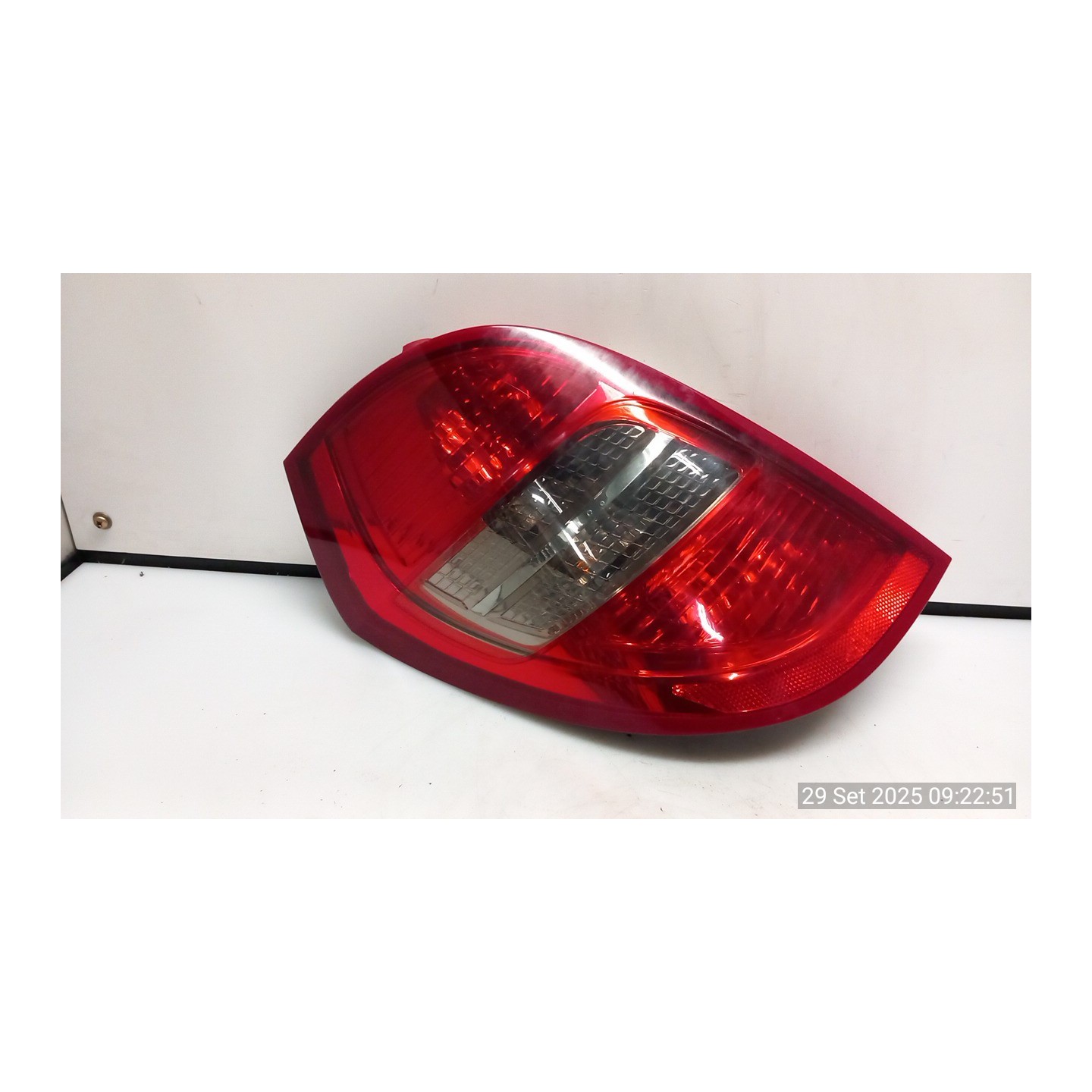 FANALE POST. P/AVANTGARDE DX. 164 MERCEDES-BENZ CLASSE A (W/C169) (07/04-04/13 266920 A1698203064