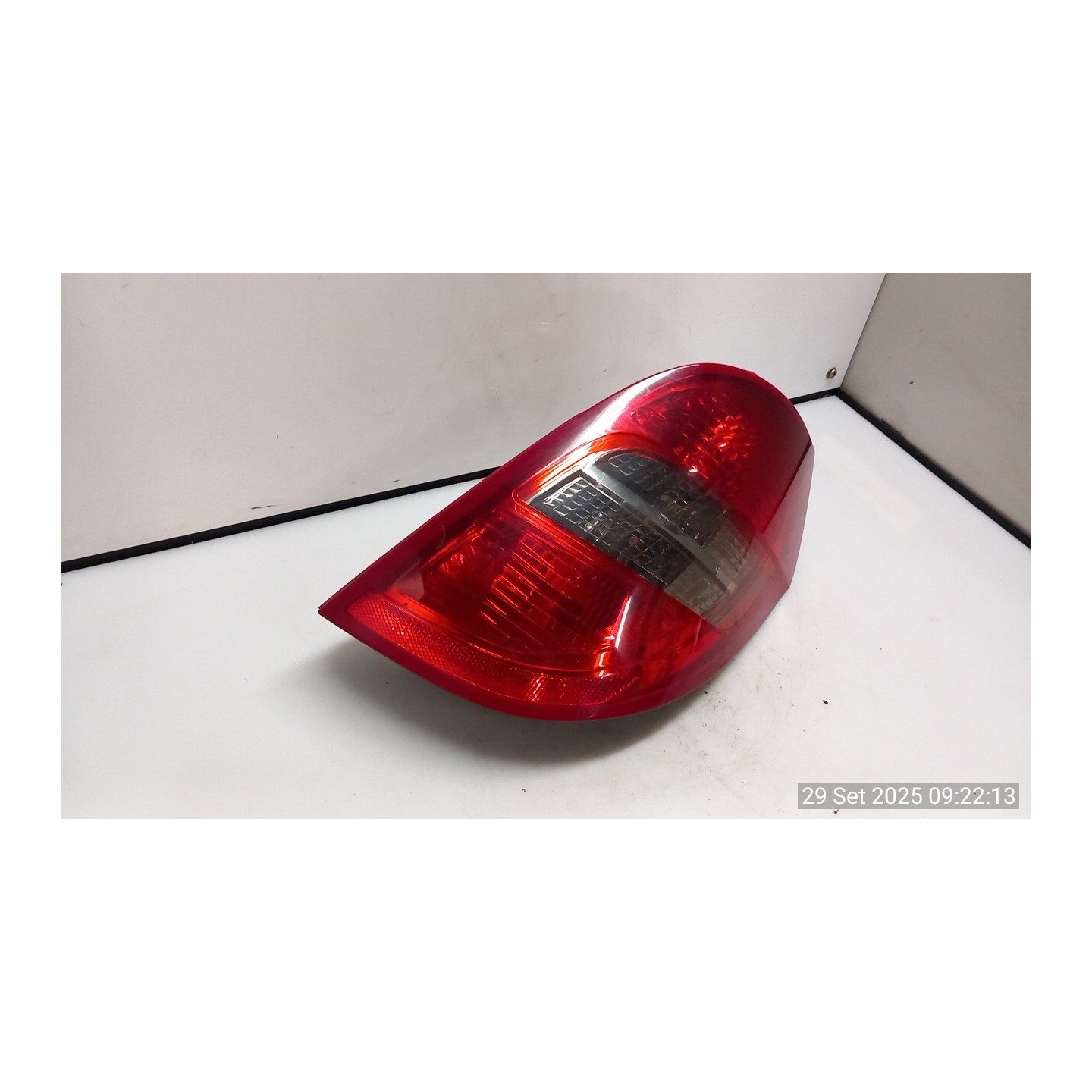 FANALE POST. P/AVANTGARDE DX. 165 MERCEDES-BENZ CLASSE A (W/C169) (07/04-04/13 266920 A1698201064
