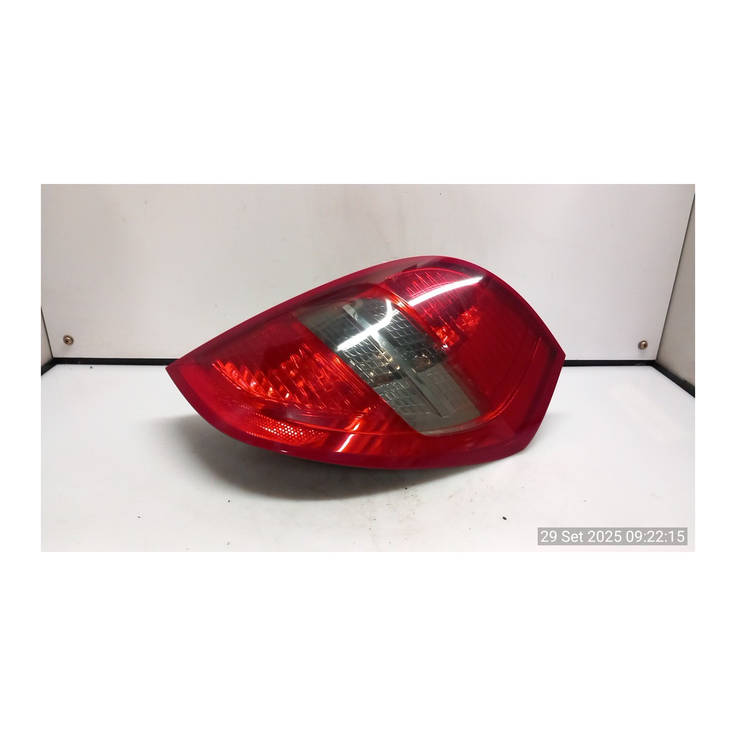FANALE POST. P/AVANTGARDE DX. 165 MERCEDES-BENZ CLASSE A (W/C169) (07/04-04/13 266920 A1698201064