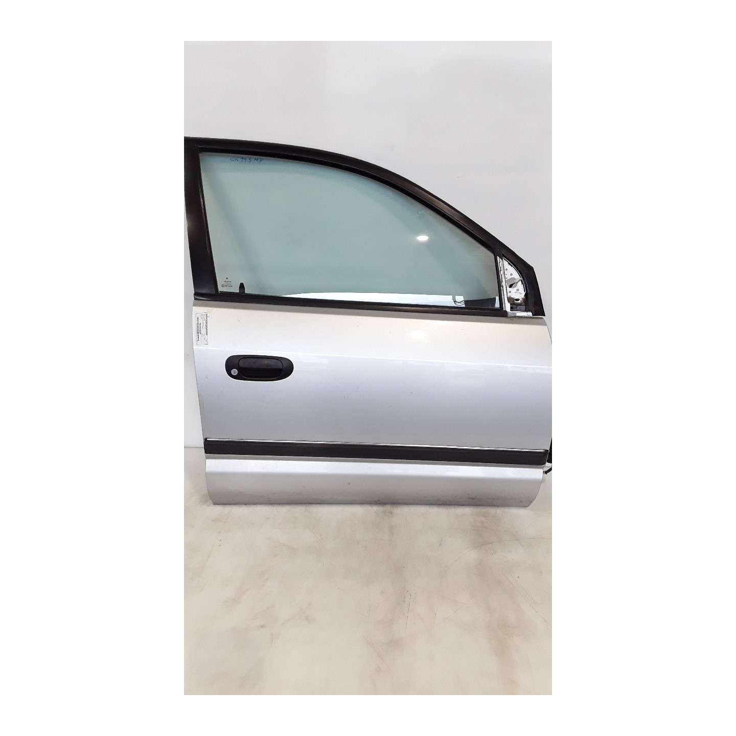 PORTA ANT. DX. 185 MITSUBISHI SPACE STAR (09/98-06/07) 4G13 MR954410