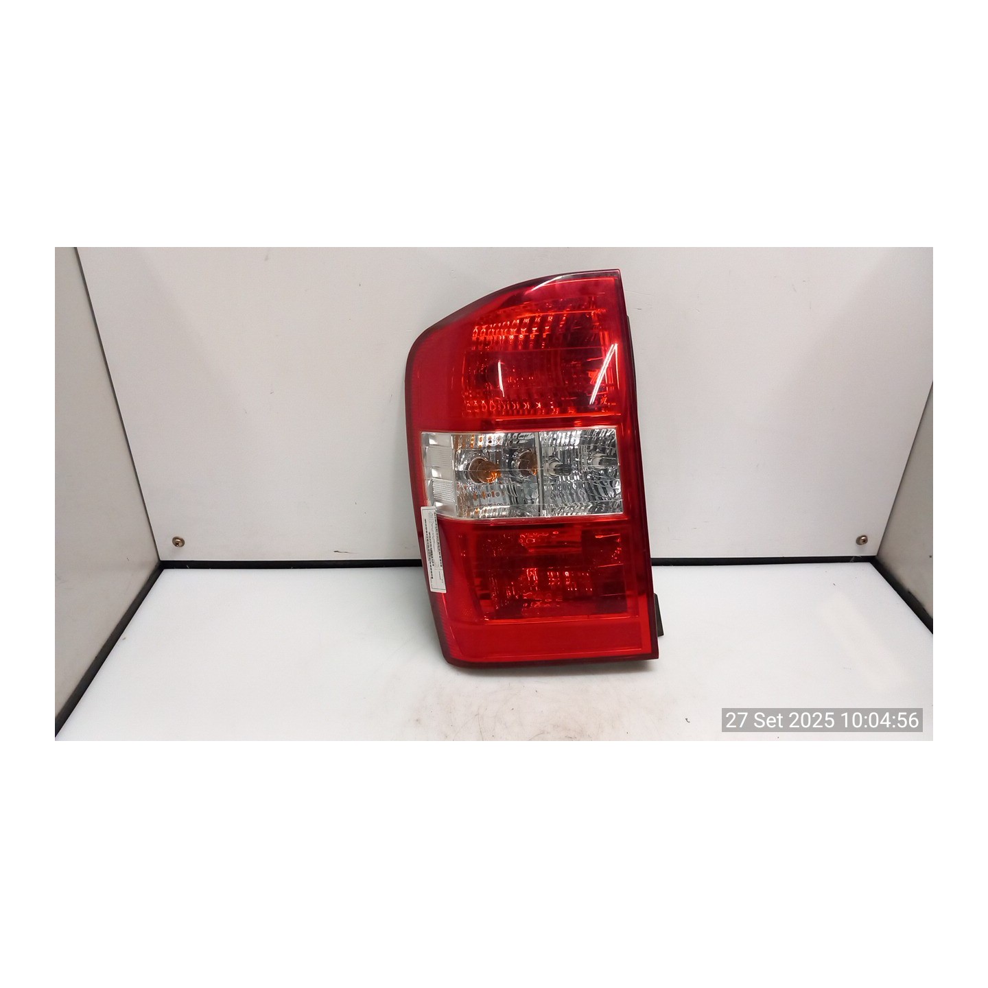FANALE POST. SX. 215 KIA CARNIVAL 2A SERIE (06/06-) J3 924014D110