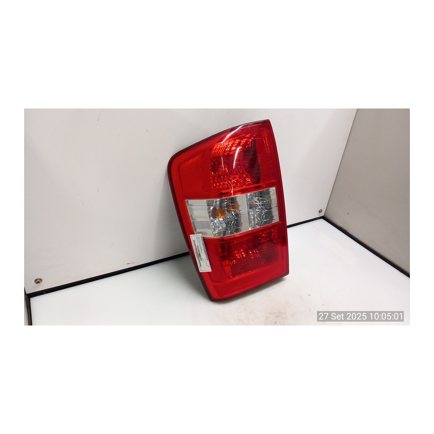 FANALE POST. SX. 215 KIA CARNIVAL 2A SERIE (06/06-) J3 924014D110