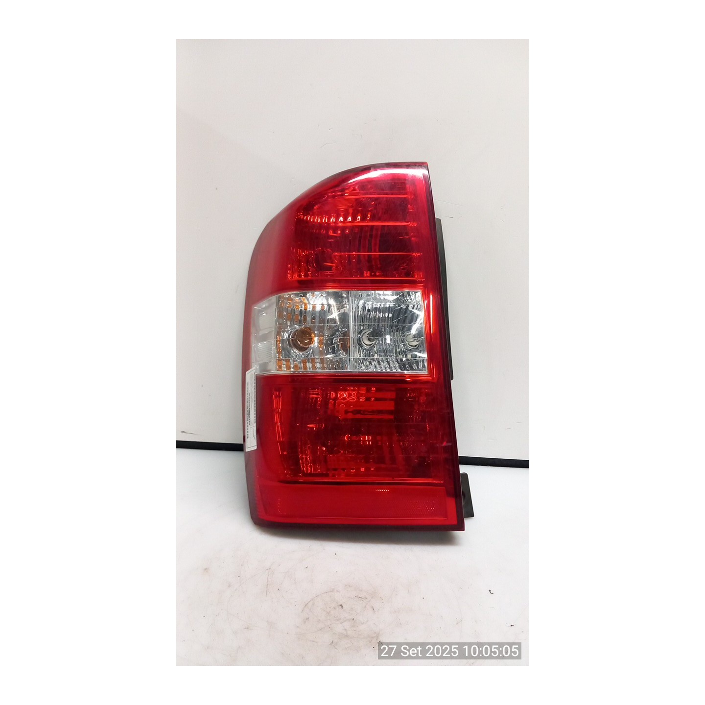 FANALE POST. SX. 215 KIA CARNIVAL 2A SERIE (06/06-) J3 924014D110