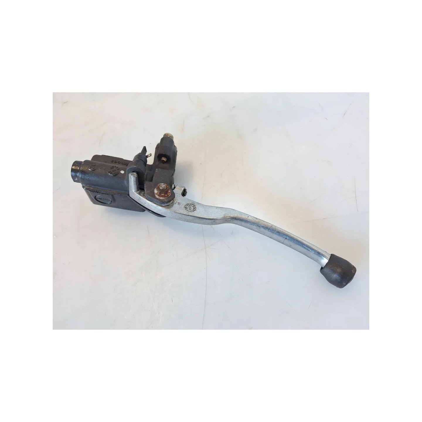 Pompa con serbatoio liquido freni anteriore con leva Aprilia Scarabeo 50 2T Ditech (02-04) Scarabeo 50 IE Ditech 