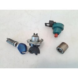 Commutatore avviamento e bloccasterzo Piaggio Vespa 50 ET4 Vespa 50 ET4 