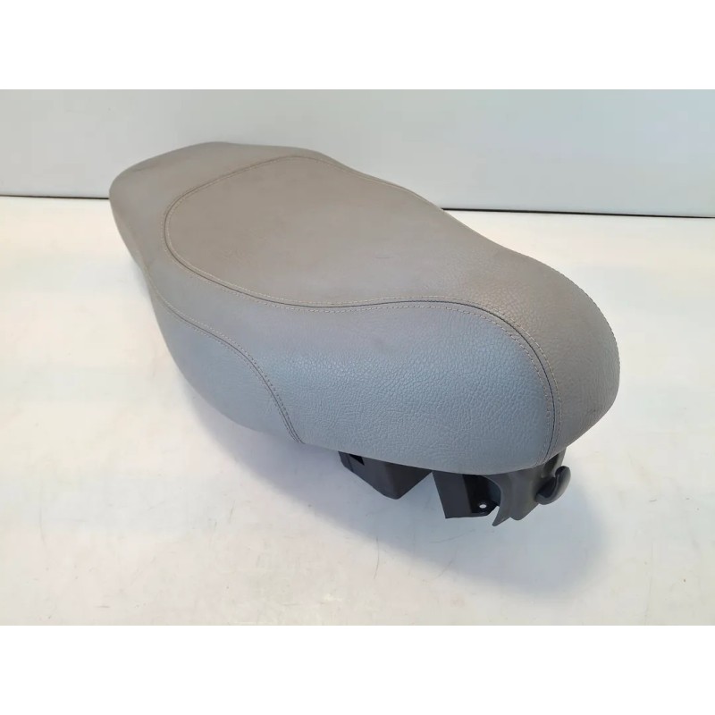 Sella Aprilia Scarabeo 50 2T Ditech (02-04) Scarabeo 50 IE Ditech 