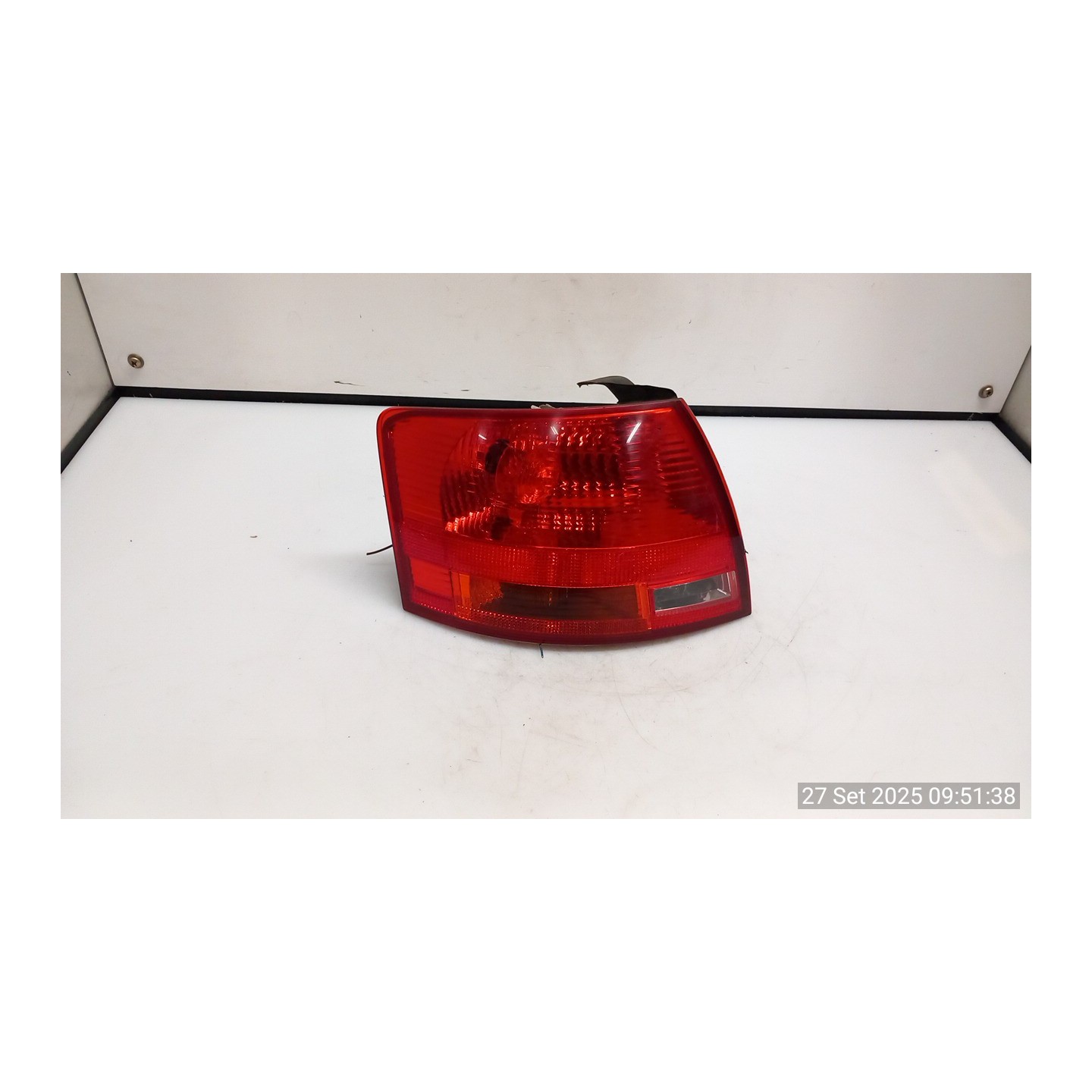 FANALE POST. PARTE EST. SX. 237 AUDI A4 (8E) (10/04-02/08) BRD 8E9945095E