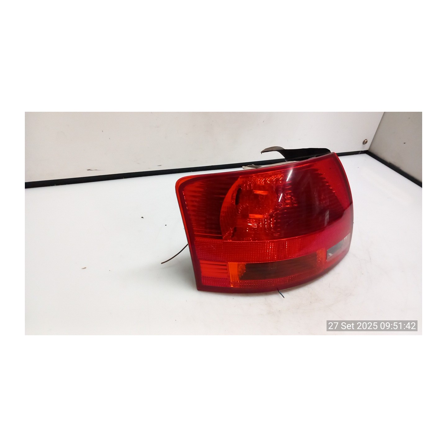 FANALE POST. PARTE EST. SX. 237 AUDI A4 (8E) (10/04-02/08) BRD 8E9945095E