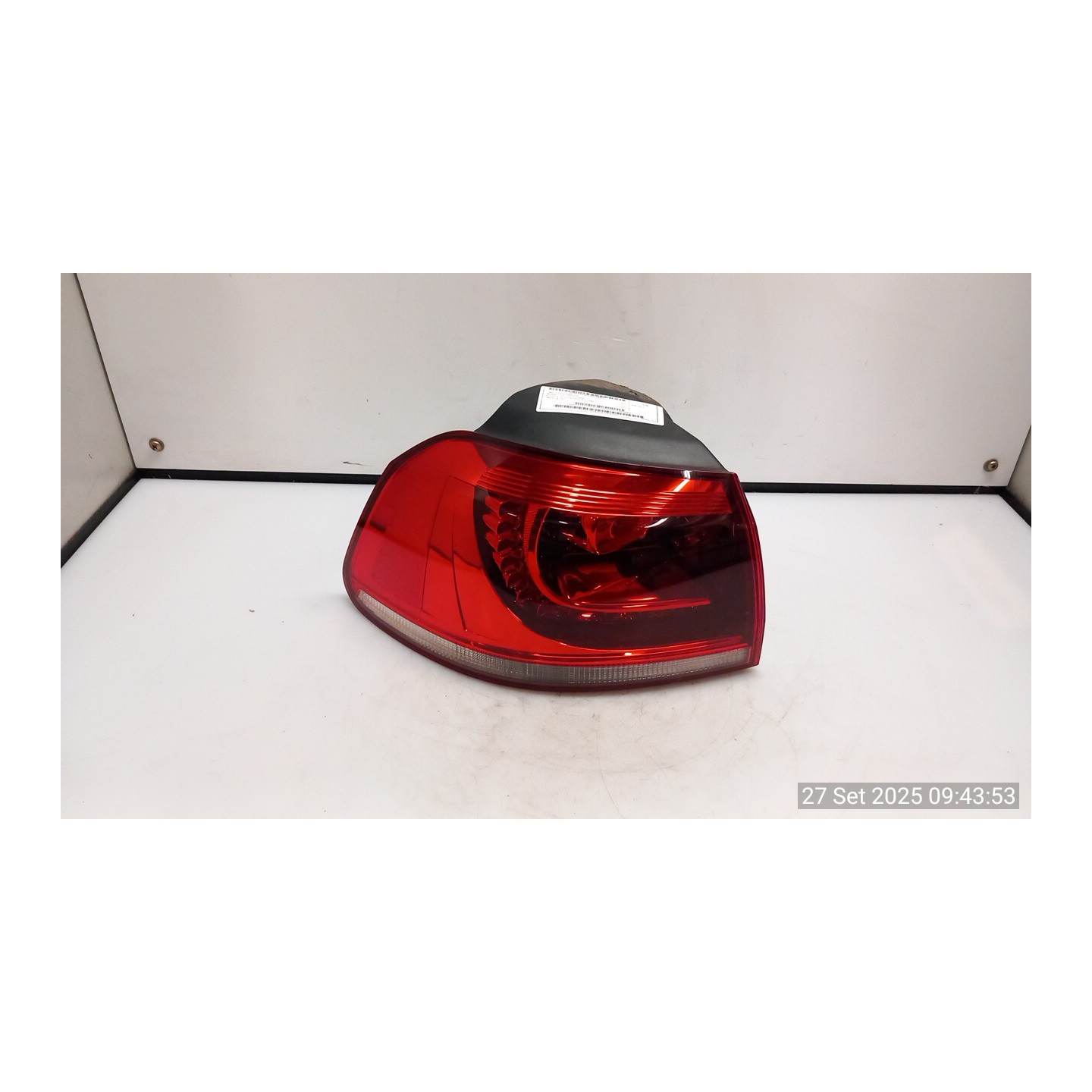 FANALE POST. PARTE EST. HELLA SX. 012 VOLKSWAGEN GOLF (5K/AJ) (09/08-) CAY 5K0945095N