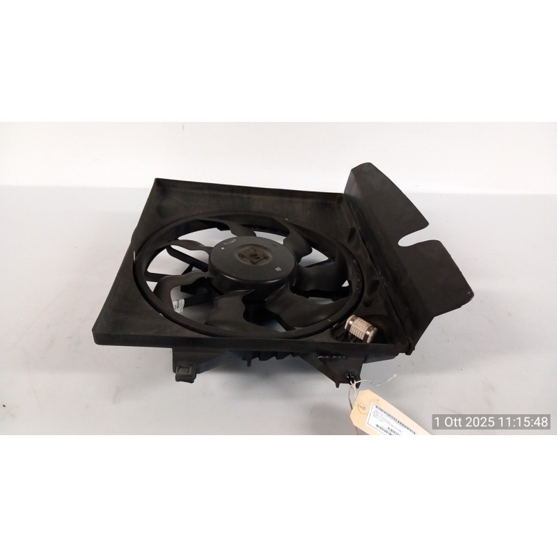 ELETTROVENTOLA CON SUPPORTO C/A/C 019 KIA VENGA (01/10-) D4FC 253801P250