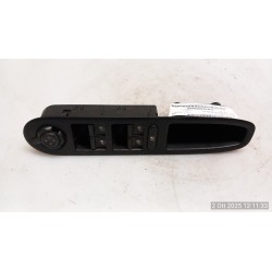 BLOCCO COMANDI ALZACRISTALLI E RETROVISORI EST. 063 ALFA ROMEO 159 (X3/X9) (07/05-06/13) 939A1000 71744261