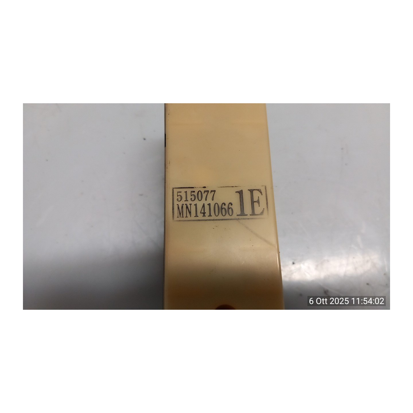 BLOCCO COMANDI ALZACRISTALLI 093 MITSUBISHI GRANDIS (09/05-06/09) BSY MN141066