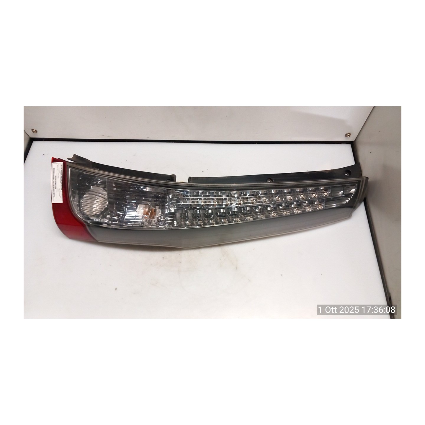FANALE POST. DX. 094 MITSUBISHI GRANDIS (09/05-06/09) BSY 8330A192