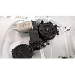 ALZACRISTALLO ELETTR. PORTA ANT. SX. 116 ALFA ROMEO GIULIETTA (X7) (03/10-10/13) 940A3000 71754404