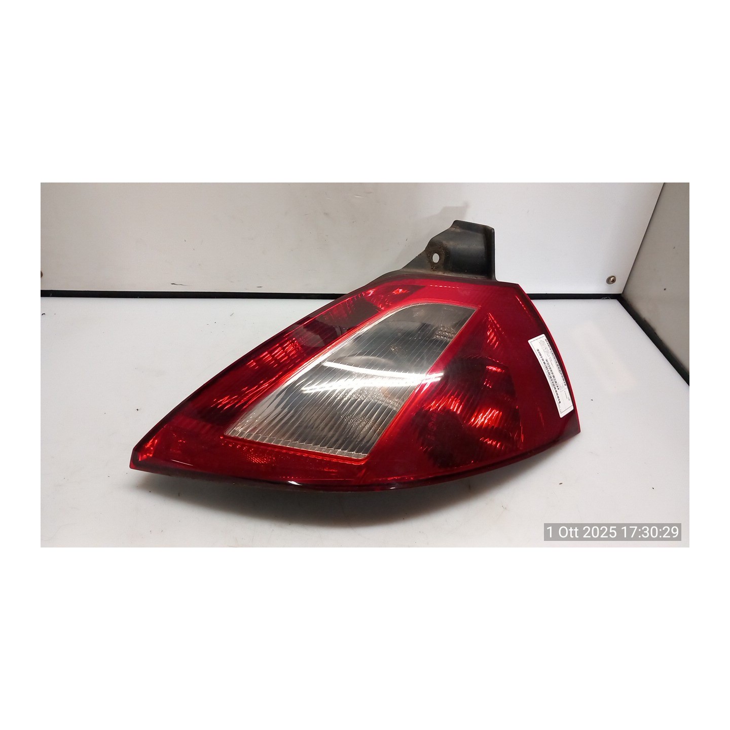 FANALE POST. DX. 008 RENAULT MEGANE 2A SERIE (09/02-02/06) K4JD7 8200073237