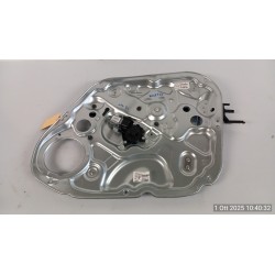 MOTORINO ALZACRISTALLO PORTA ANT. C/CRISTALLI ANTIGHIGLIOTTINA DX. 025 KIA VENGA (01/10-) D4FC 824601P010