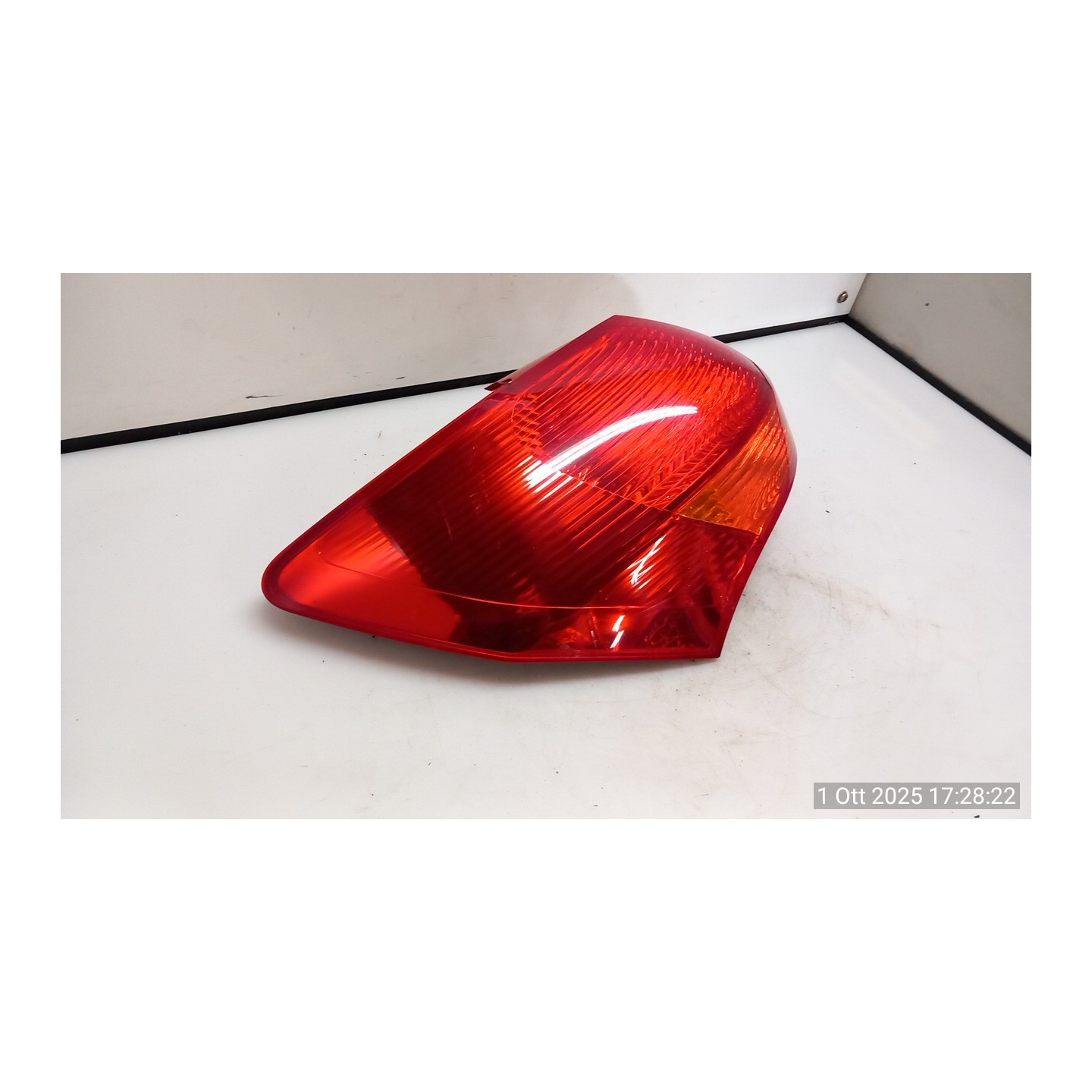 FANALE POST. PARTE EST. SX. 028 KIA VENGA (01/10-) D4FC 924011P200