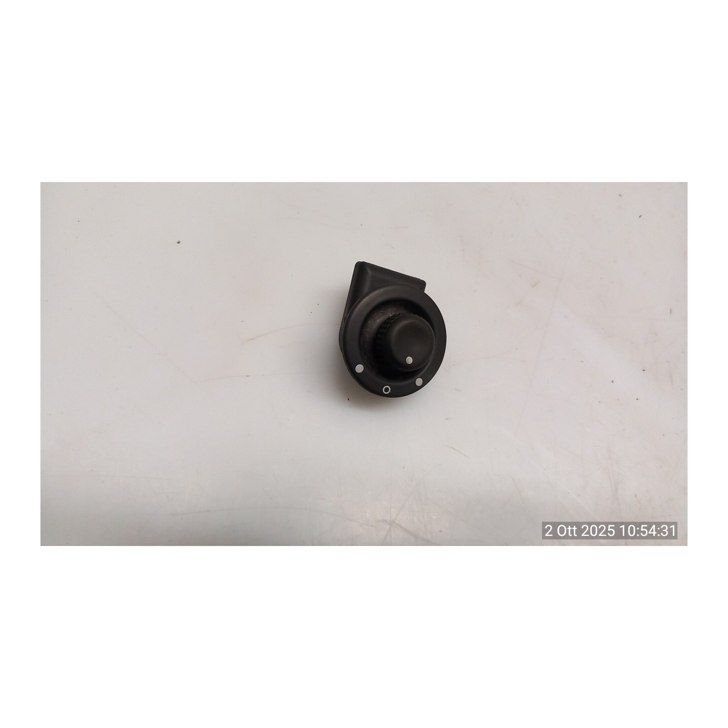 INTERRUTTORE REGOLAZIONE RETROVISORE EST. RETROVISORI ESTERNI 03 031 RENAULT CLIO 4A SERIE (07/12-12/16) K9KC6 8200676529