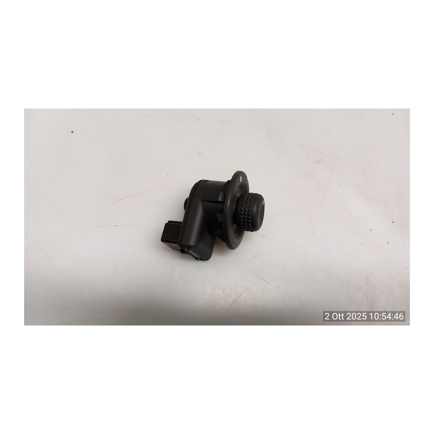 INTERRUTTORE REGOLAZIONE RETROVISORE EST. RETROVISORI ESTERNI 03 031 RENAULT CLIO 4A SERIE (07/12-12/16) K9KC6 8200676529