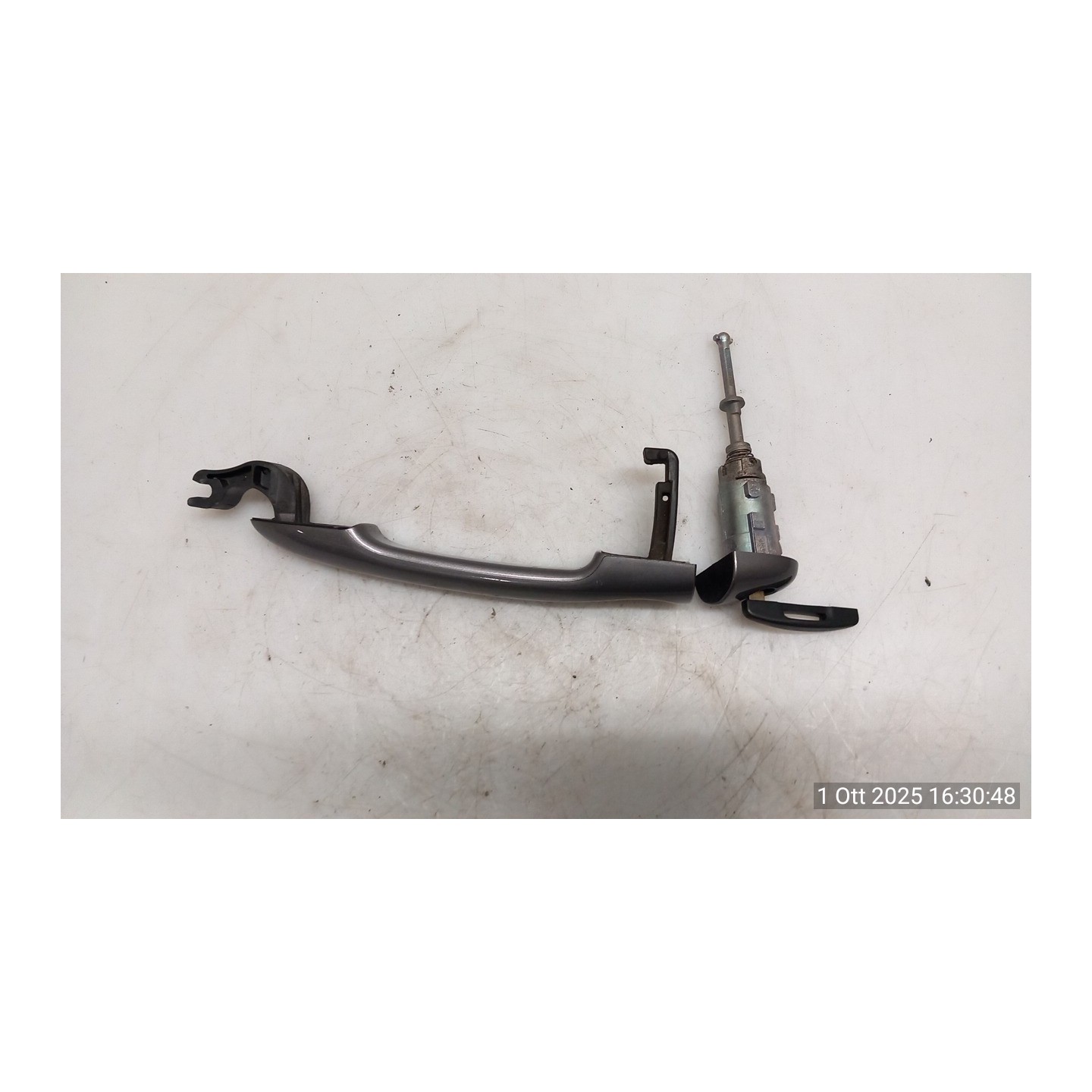 MANIGLIA PORTA ANT. SX. 033 RENAULT CLIO 4A SERIE (07/12-12/16) K9KC6 806B04979R