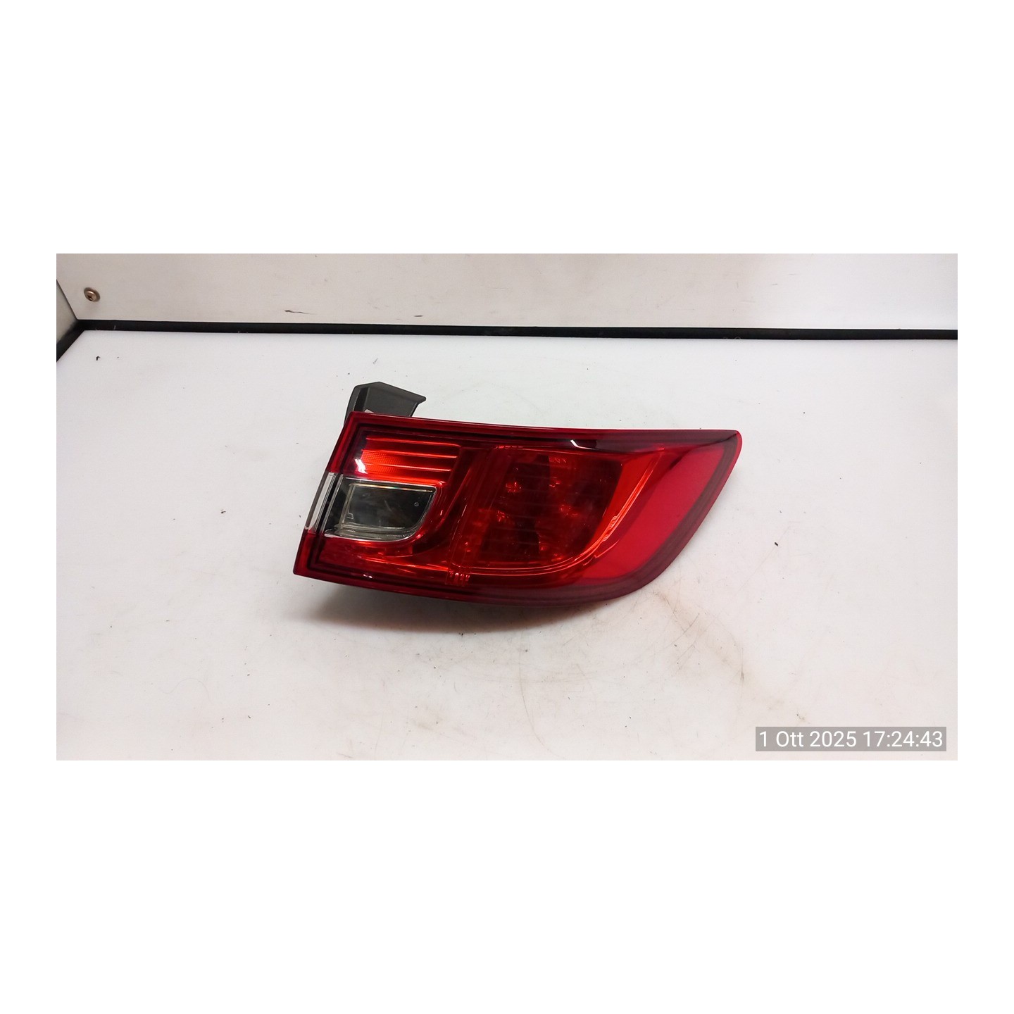 FANALE POST. PARTE EST. DX. 037 RENAULT CLIO 4A SERIE (07/12-12/16) K9KC6 265502631R