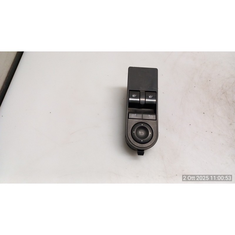 INTERRUTTORE ALZACRISTALLI PORTA ANT. P/SPECCHIO ELETT.PIEGHEVOLE SX. 041 OPEL ZAFIRA (A05) (06/05-) Z16YNG 13228876