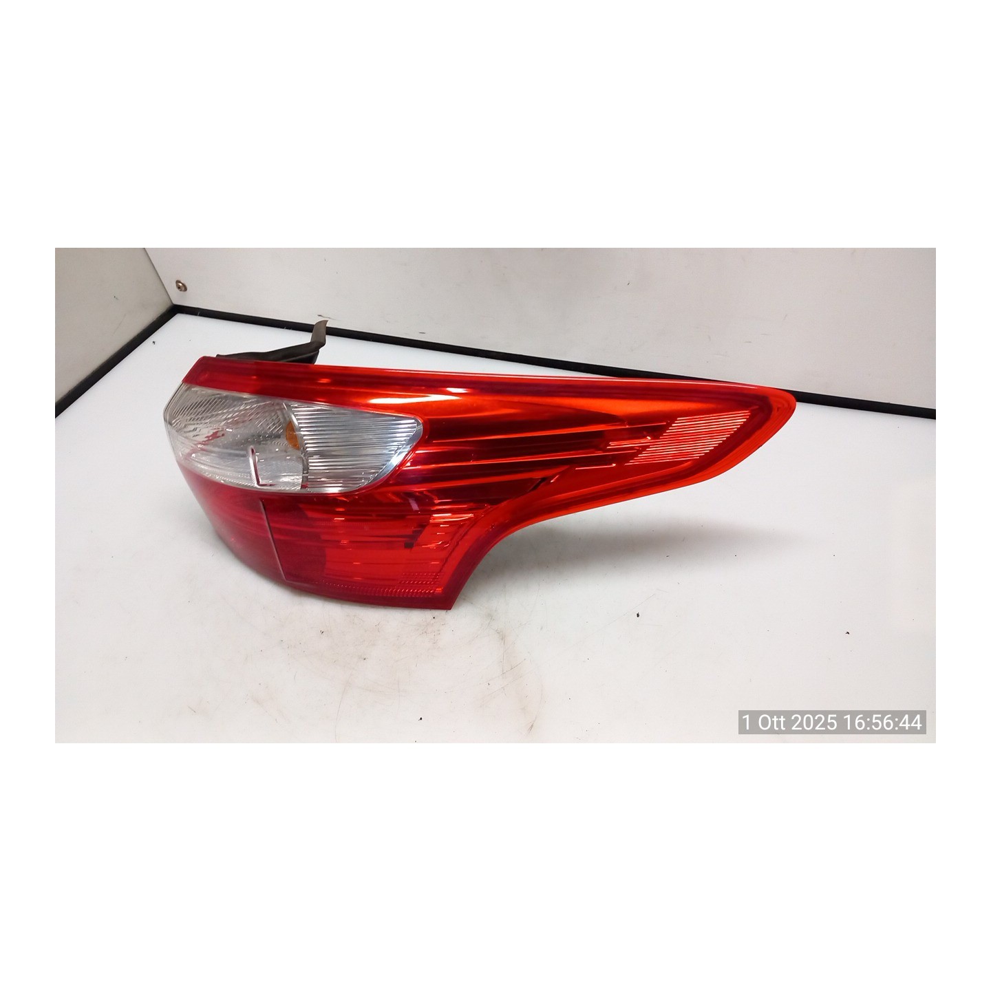 FANALE POST. DX. 075 FORD FOCUS (CB8) (02/11-11/15) T1DB 1719704