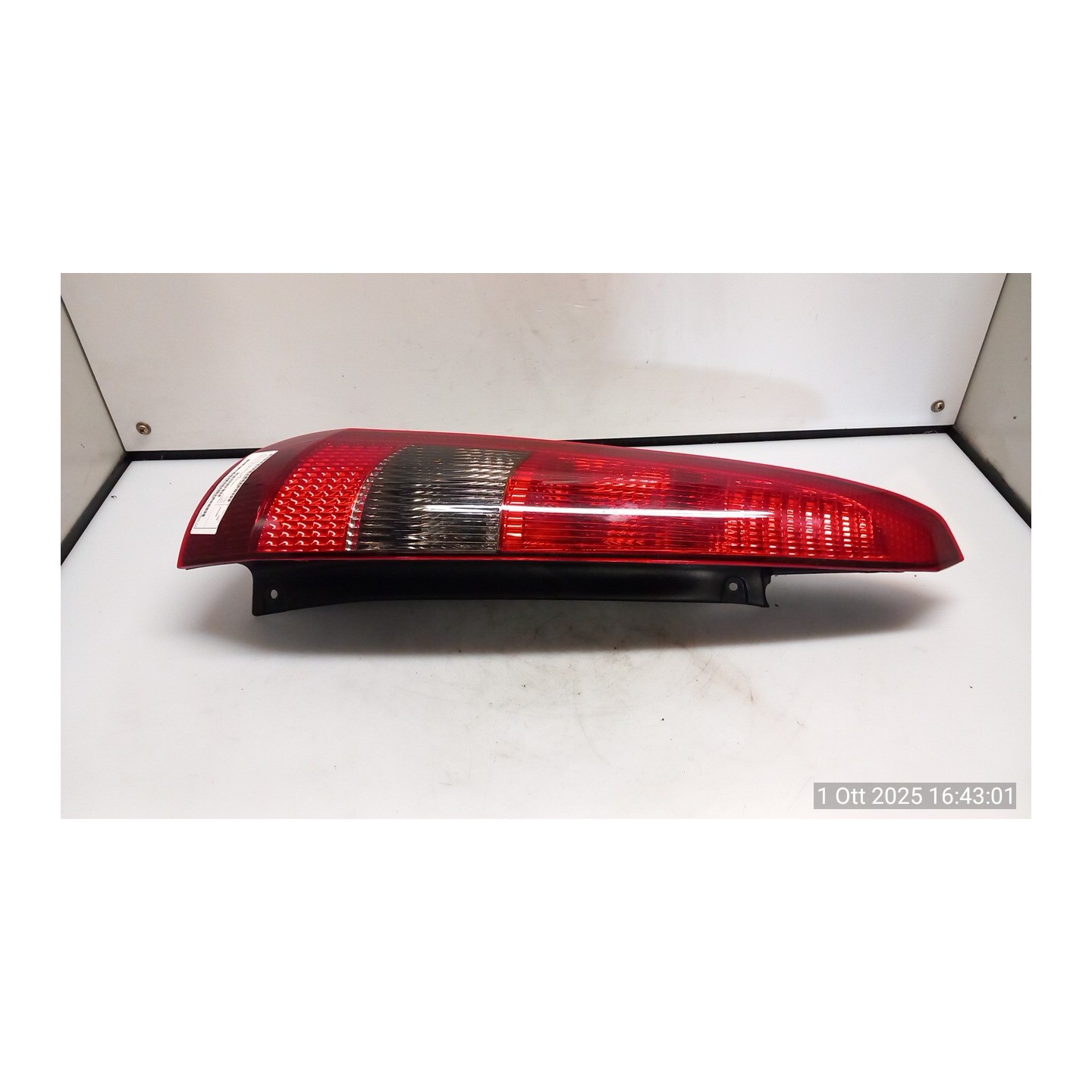 FANALE POST. SX. 080 FORD FIESTA (CBK) (03/02-12/05) FUJA 1324578