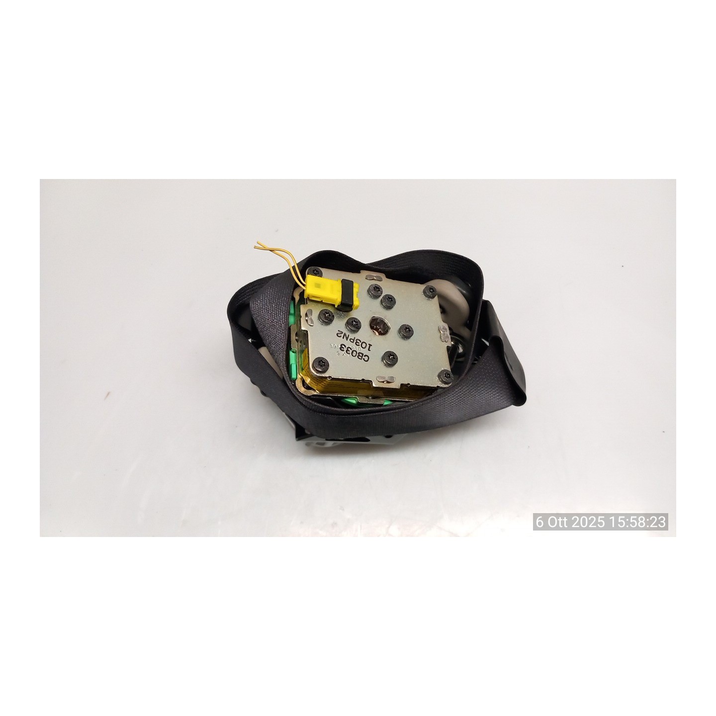 CINTURA DI SICUREZZA ANT. SX. 071 TOYOTA URBAN CRUISER (04/09-02/14) 1NRFE 7322052701B0