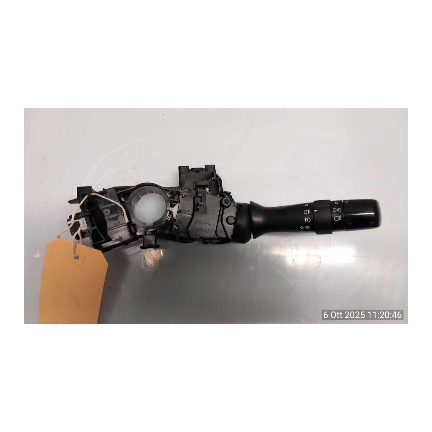 BLOCCO COMANDO VOLANTE LUCI R-TYPE 073 TOYOTA URBAN CRUISER (04/09-02/14) 1NRFE 8414052141