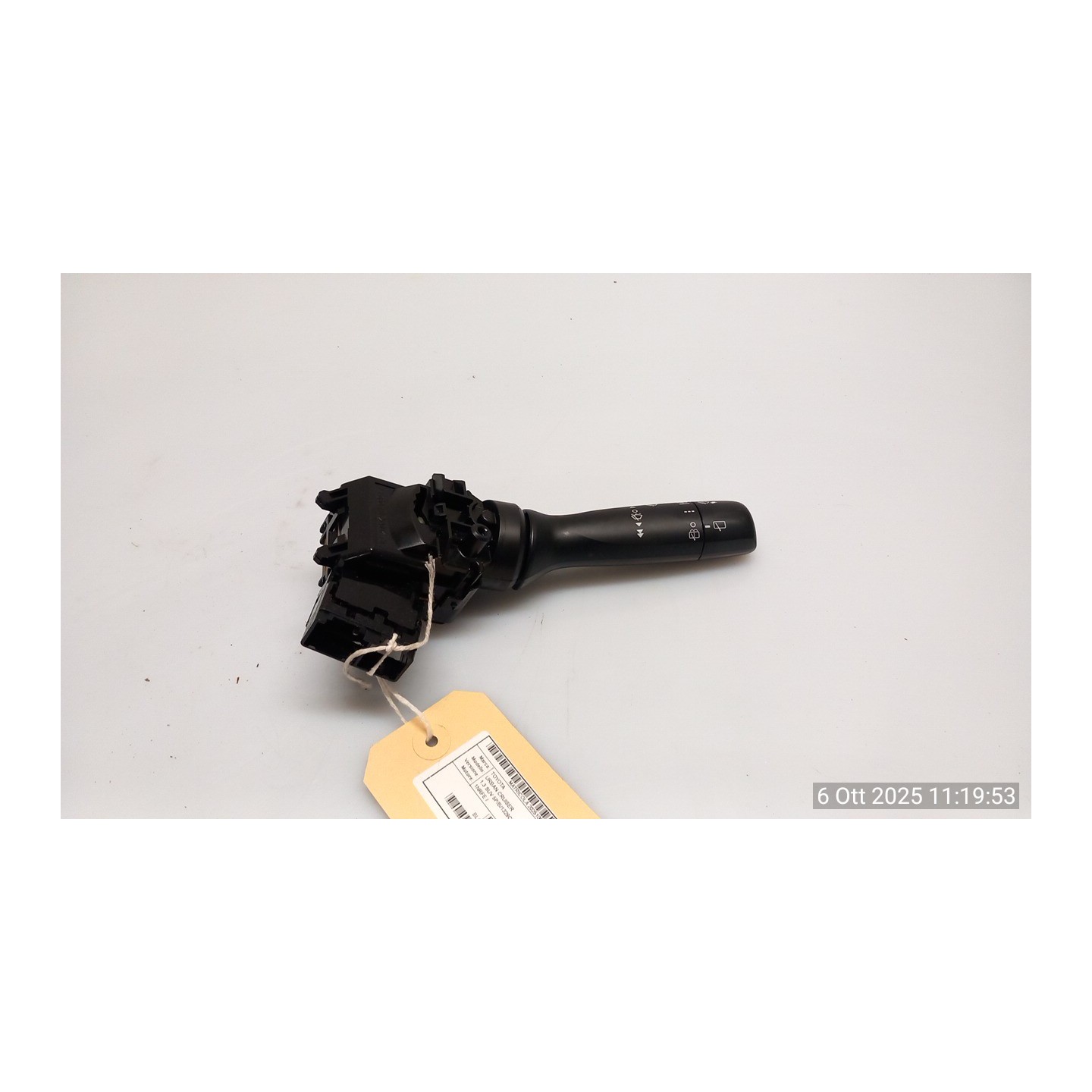 BLOCCO COMANDI TERGICRISTALLI 074 TOYOTA URBAN CRUISER (04/09-02/14) 1NRFE 8465252230