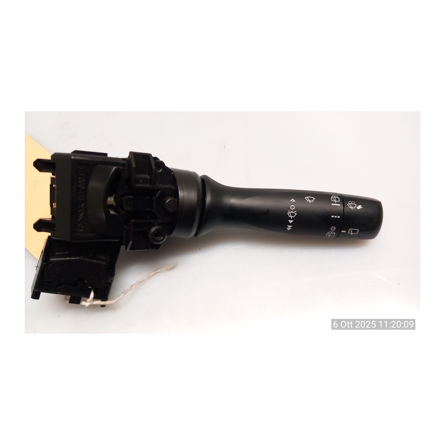 BLOCCO COMANDI TERGICRISTALLI 074 TOYOTA URBAN CRUISER (04/09-02/14) 1NRFE 8465252230