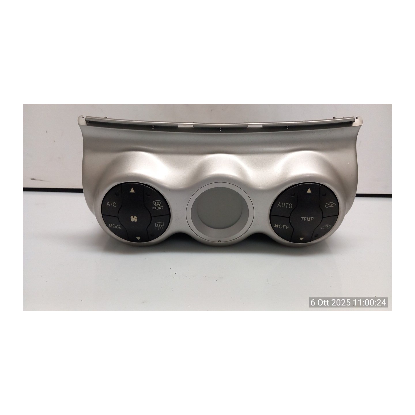 BLOCCO COMANDO CLIMATIZZAZIONE P/CONTROLLO ELETTRICO 075 TOYOTA URBAN CRUISER (04/09-02/14) 1NRFE 5590052770B0
