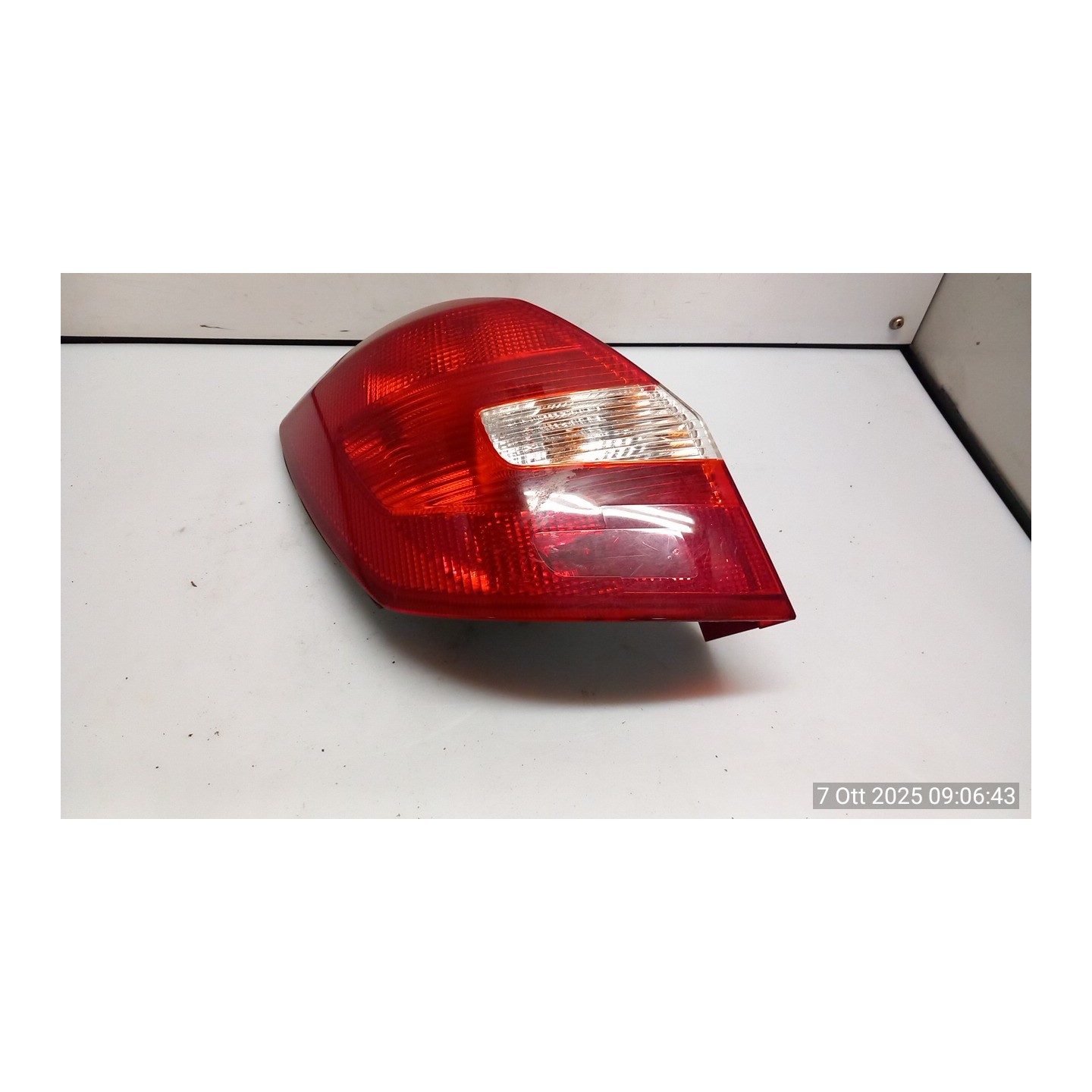 FANALE POST. SX. 024 SKODA FABIA (54) (04/07-03/15) BBM 5J6945111