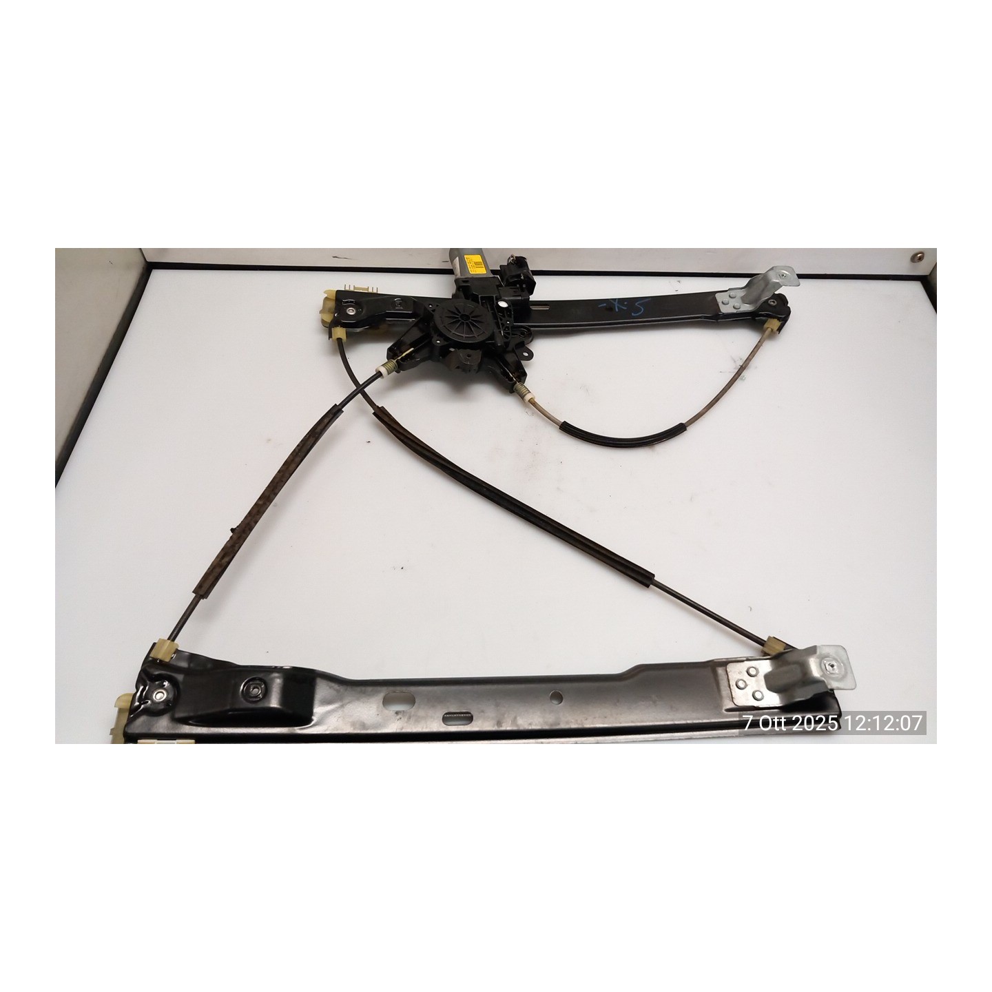 ALZACRISTALLO ELETTR. PORTA ANT. AP./CH.COMPL.CRIST.ANT. EL. SX. 048 FORD C-MAX (CB7) (09/10-05/15) T1DB 1884422