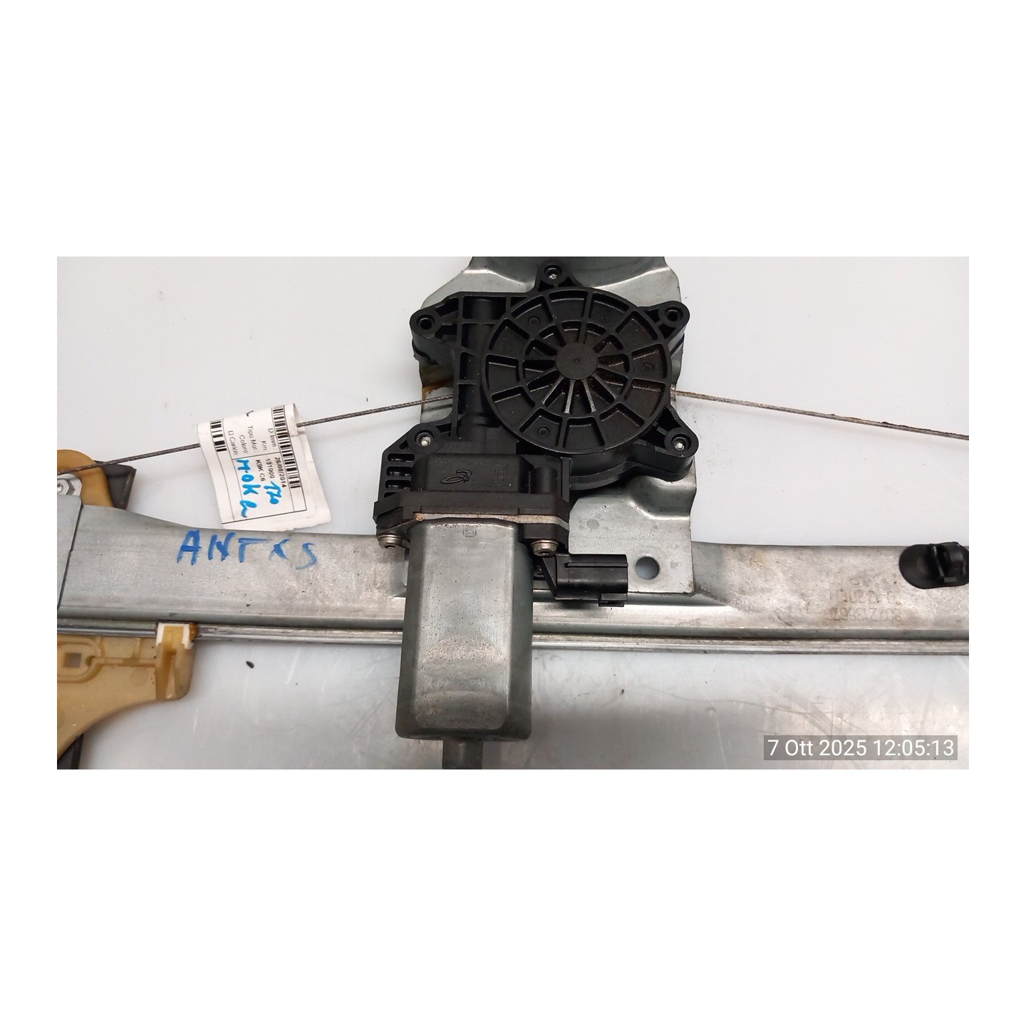 ALZACRISTALLO ELETTR. PORTA ANT. C/MOTORINO SX. 030 RENAULT CLIO 4A SERIE (07/12-12/16) K9KC6 807213867R