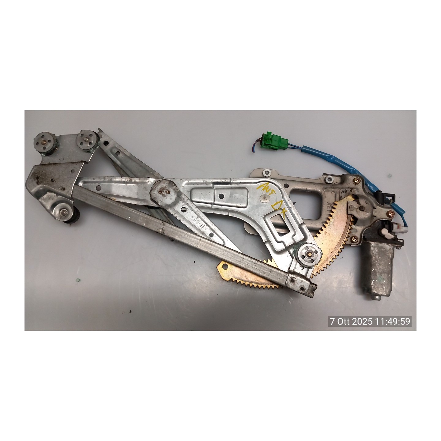 ALZACRISTALLO ELETTR. PORTA ANT. DX. 059 SUBARU FORESTER 2A SERIE (10/02-04/08 EJ20 61222SA002