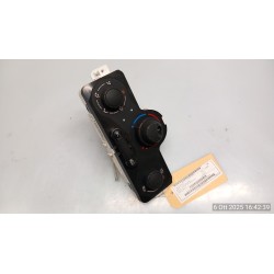 BLOCCO COMANDO CLIMATIZZAZIONE C/A/C 024 RENAULT CLIO 3A SERIE (05/09-) D4FL7 7701070473