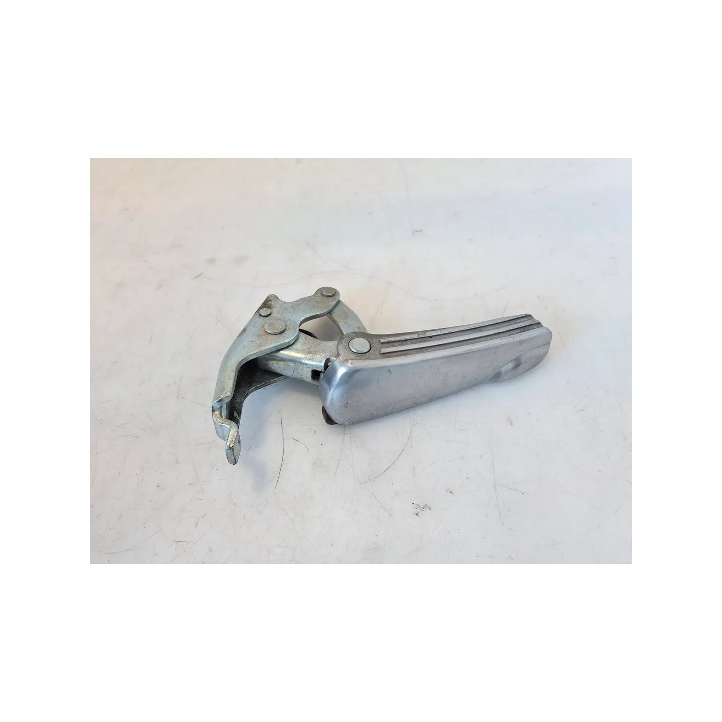 Pedana appoggiapiede posteriore Piaggio Vespa 300 GTS Super (E3) Vespa 300 GTS Super Sport Sinistro