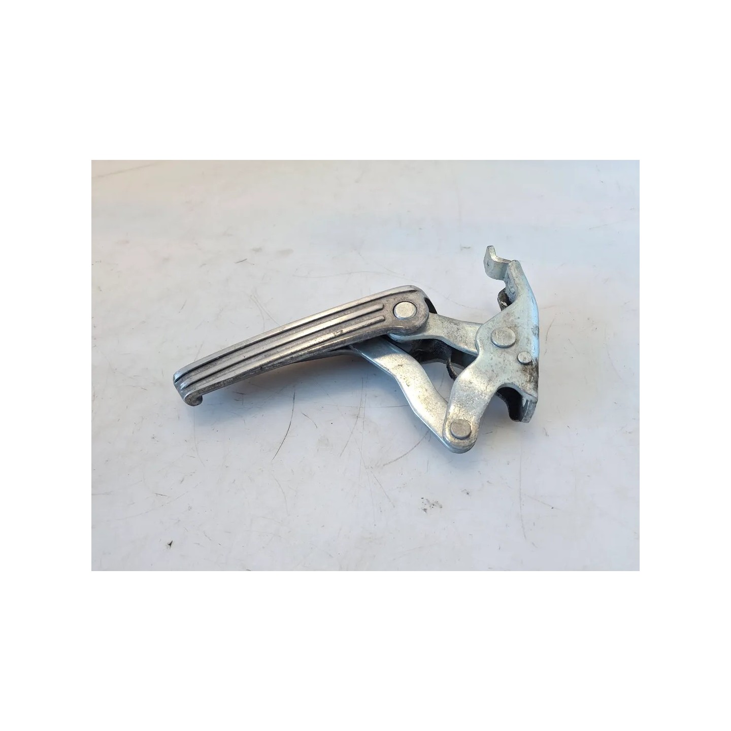 Pedana appoggiapiede posteriore Piaggio Vespa 300 GTS Super (E3) Vespa 300 GTS Super Sport Sinistro