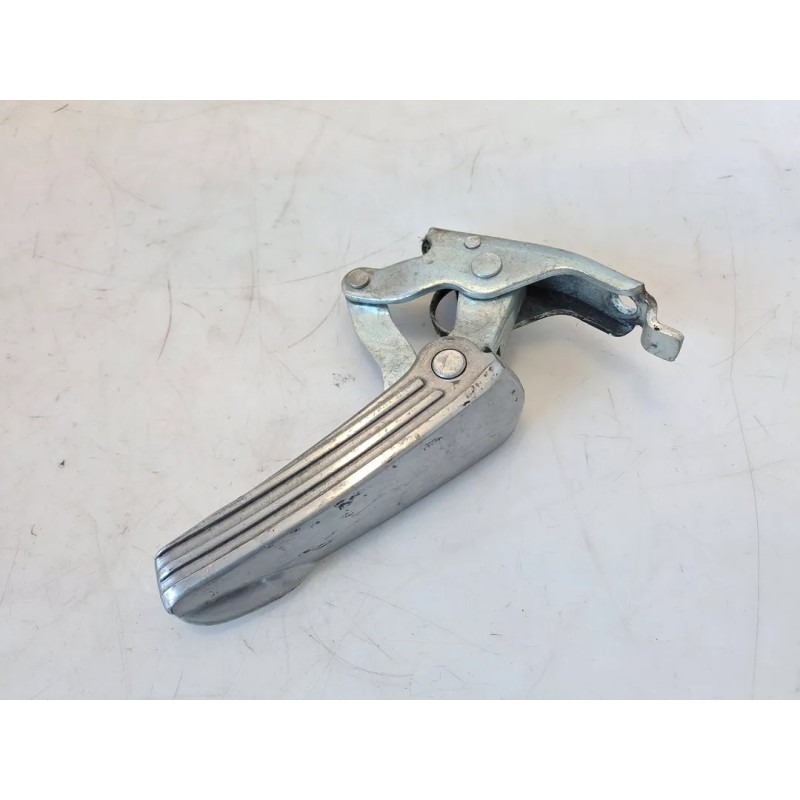 Pedana appoggiapiede posteriore Piaggio Vespa 300 GTS Super (E3) Vespa 300 GTS Super Sport Destro